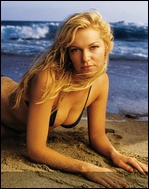 Laura Prepon Nude Pictures